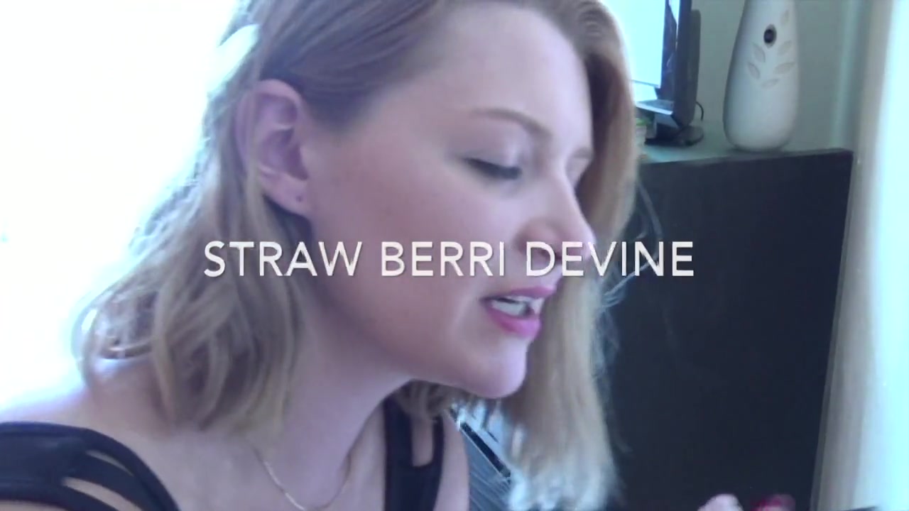Roc Bundys Ftw World Tour Volume 56 Featuring Strawberri Dvine - Sir Berus's Sanctum