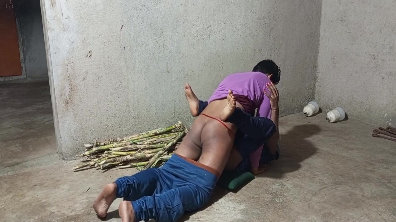 Mera Boyfriend Mujhse Milne Aaya Mere Room Me Mene Use Bulayi