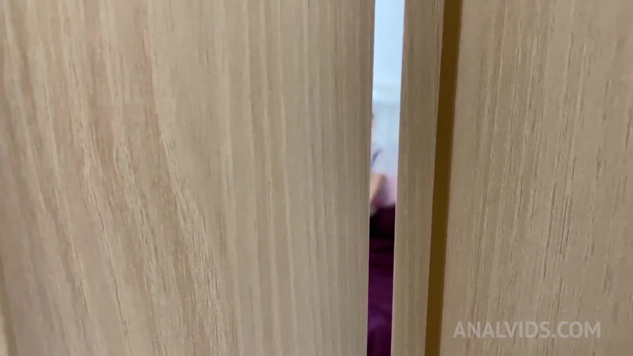 Hot Paola Hard welcome to Gonzo with intense Airtight DP SZ2502 - AnalVids