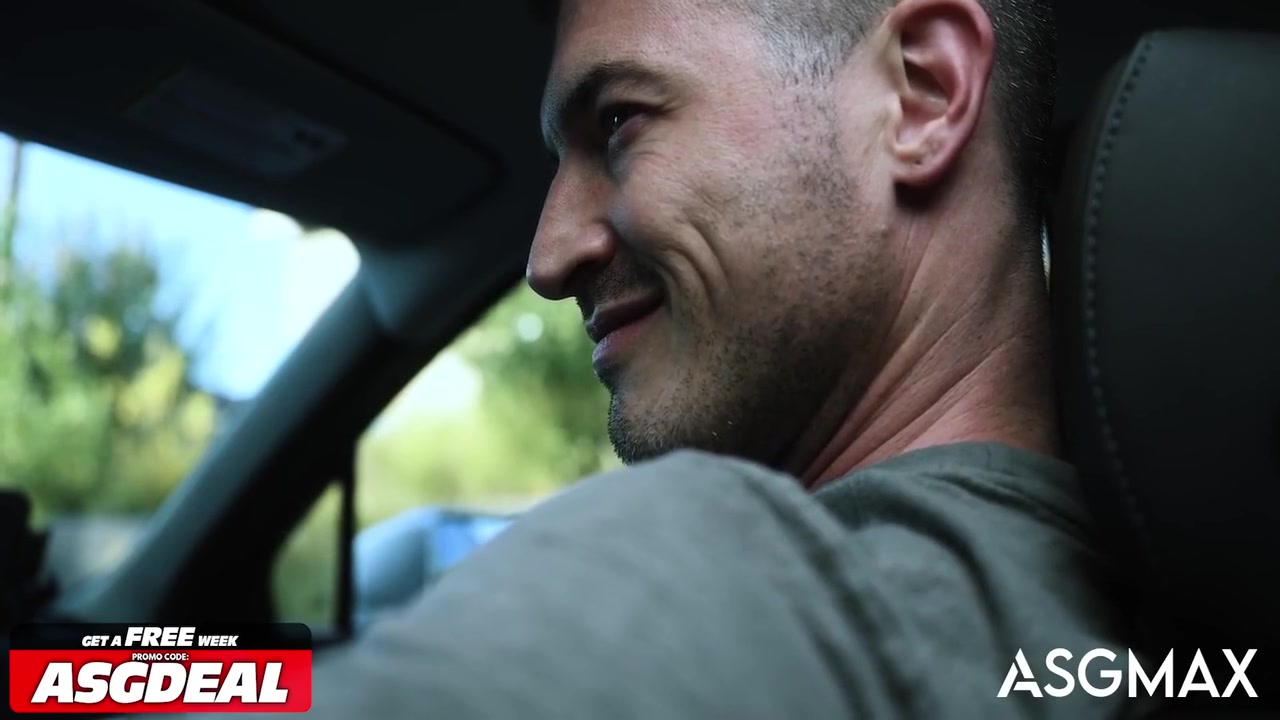Rideshare Driver Invited Upstairs By Creepy But Intriguing Passenger