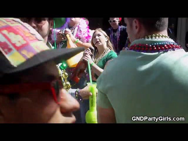 Blonde with nice nipples - GNDPartyGirls