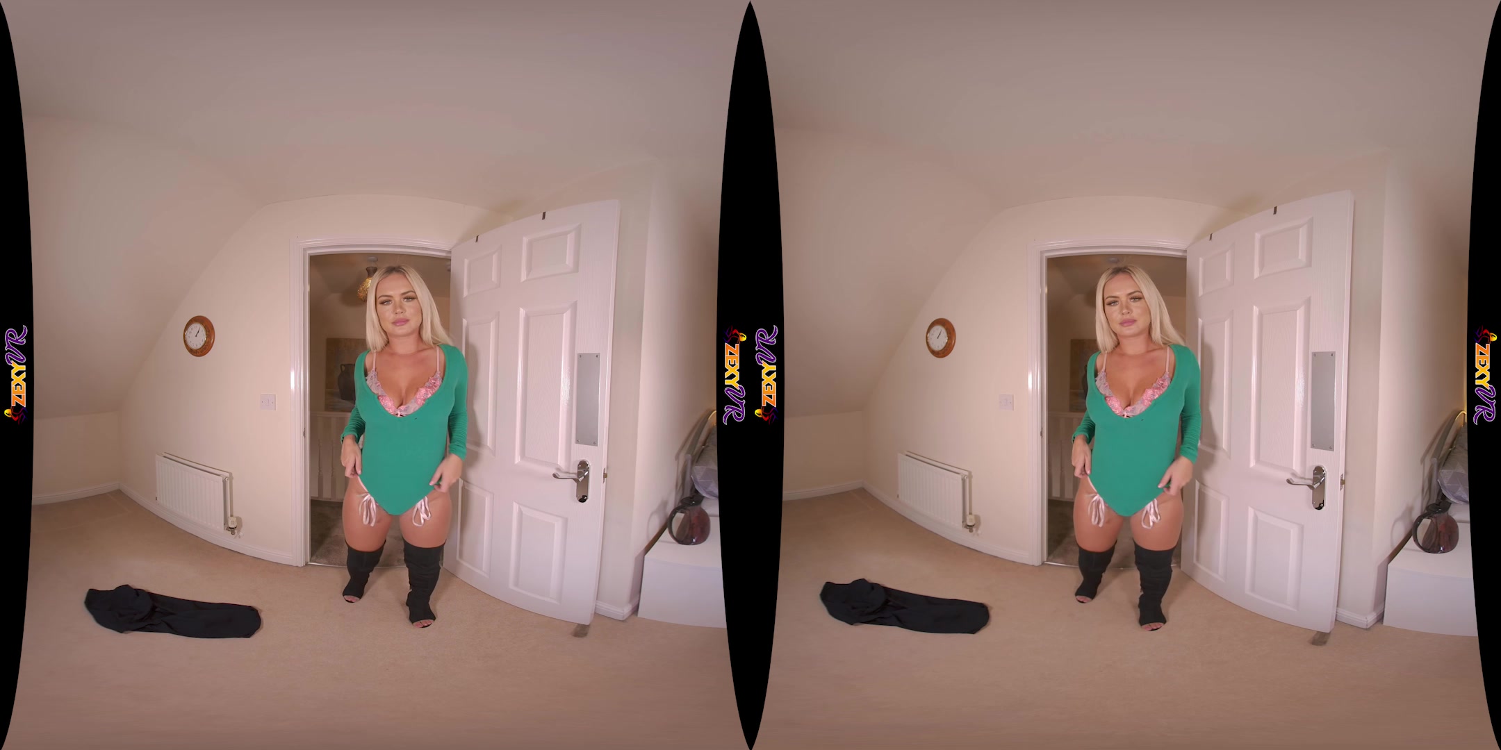 Foreplay featuring Louise - ZexyVR