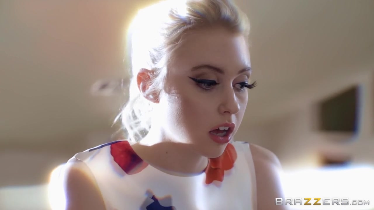 Alena Croft & Chloe Cherry & Xander Corvus in The Fuckerfly Effect - BrazzersNetwork