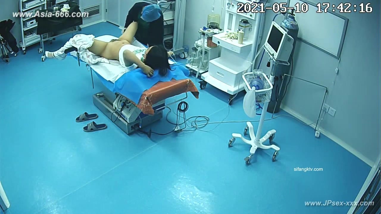 Peeping Hospital patient.10