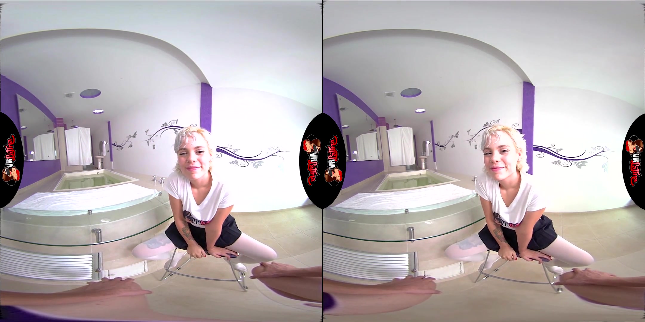 Marilyn Blonde in Cheeky Chica - VRLatina