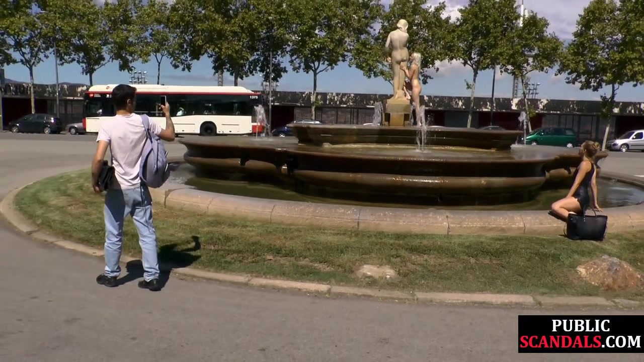 19yo slut in bondage trapped outdoor at public place