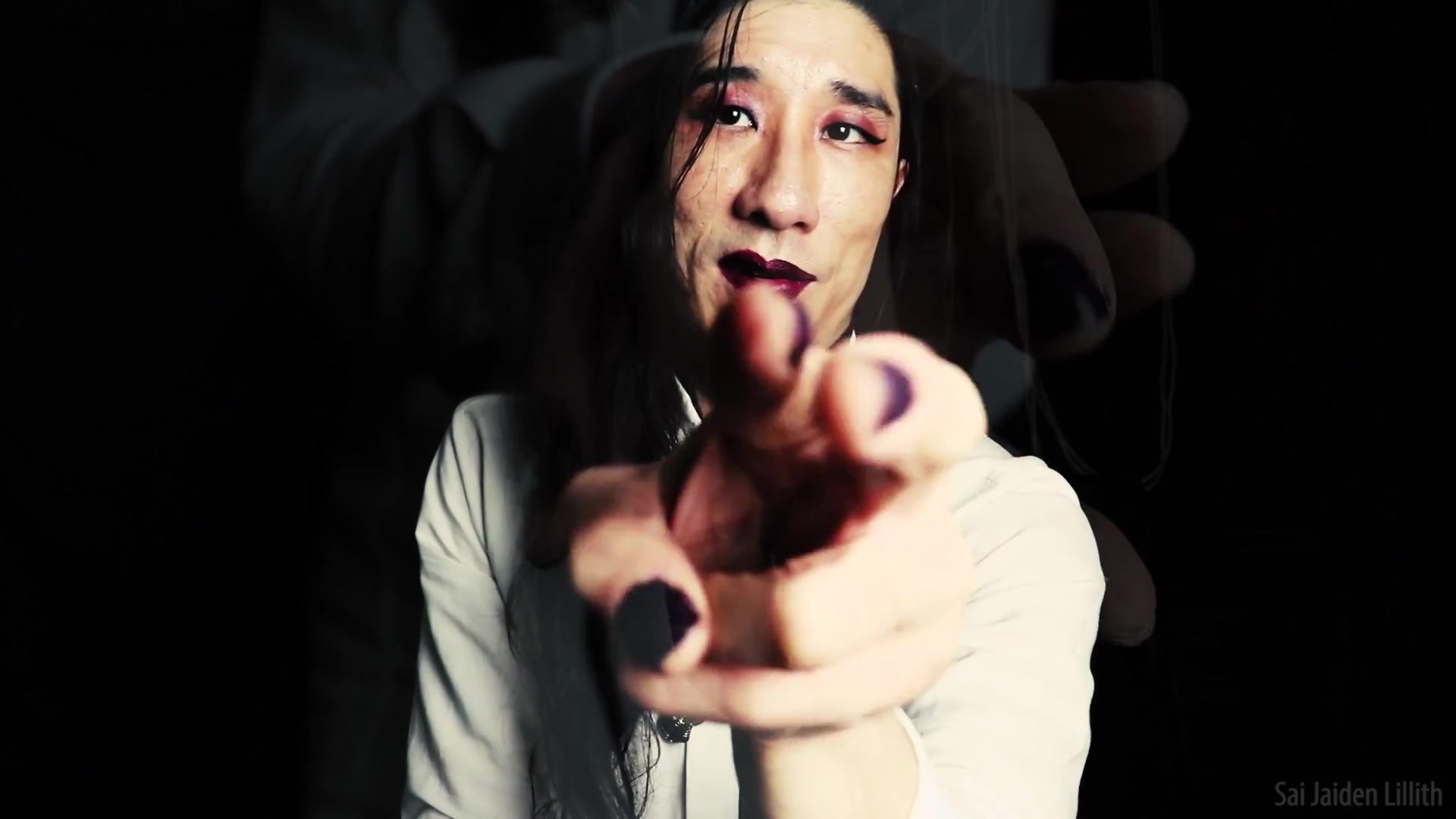 Long Fingered Hands (Solo)