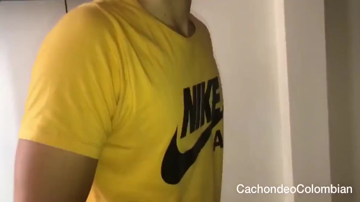 I Fuck The Delivery Guy In My Apartment