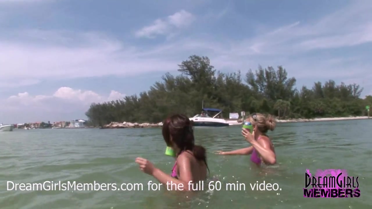 Wild Party teens 18+ Get Naked On A Public Beach - DreamGirlsMembers