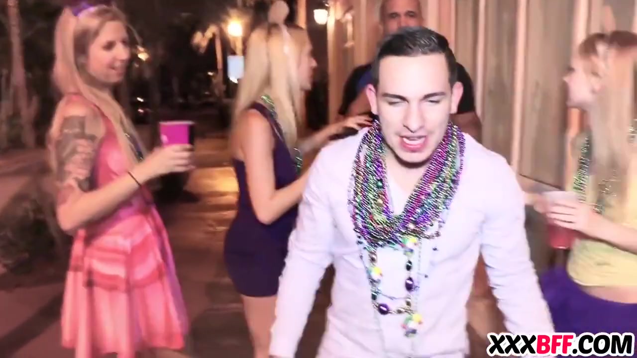 Mardi Gras In Sexy Friends Fuck At