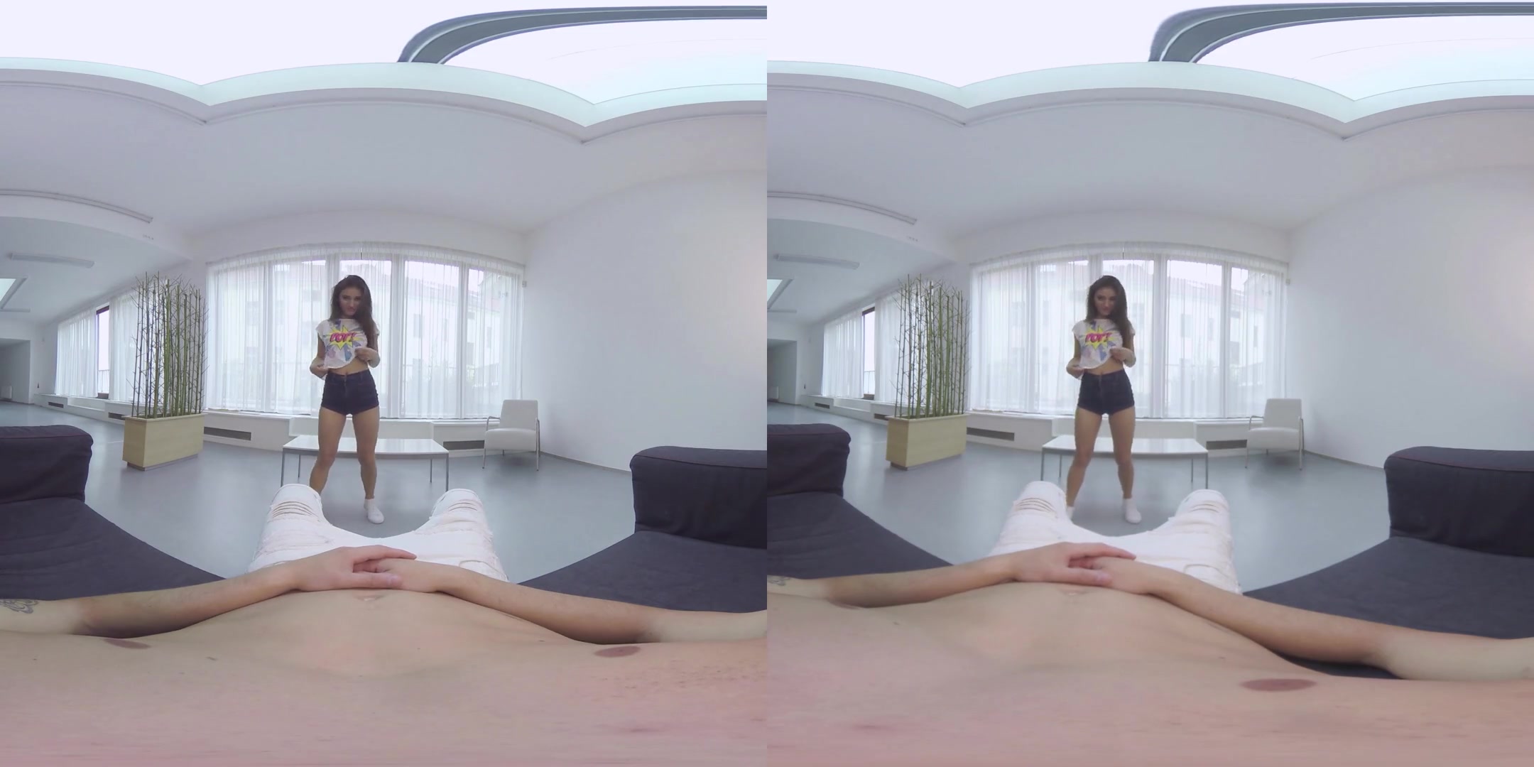 Lisa Davis in Lustful Hunter Returns - RealJamVR