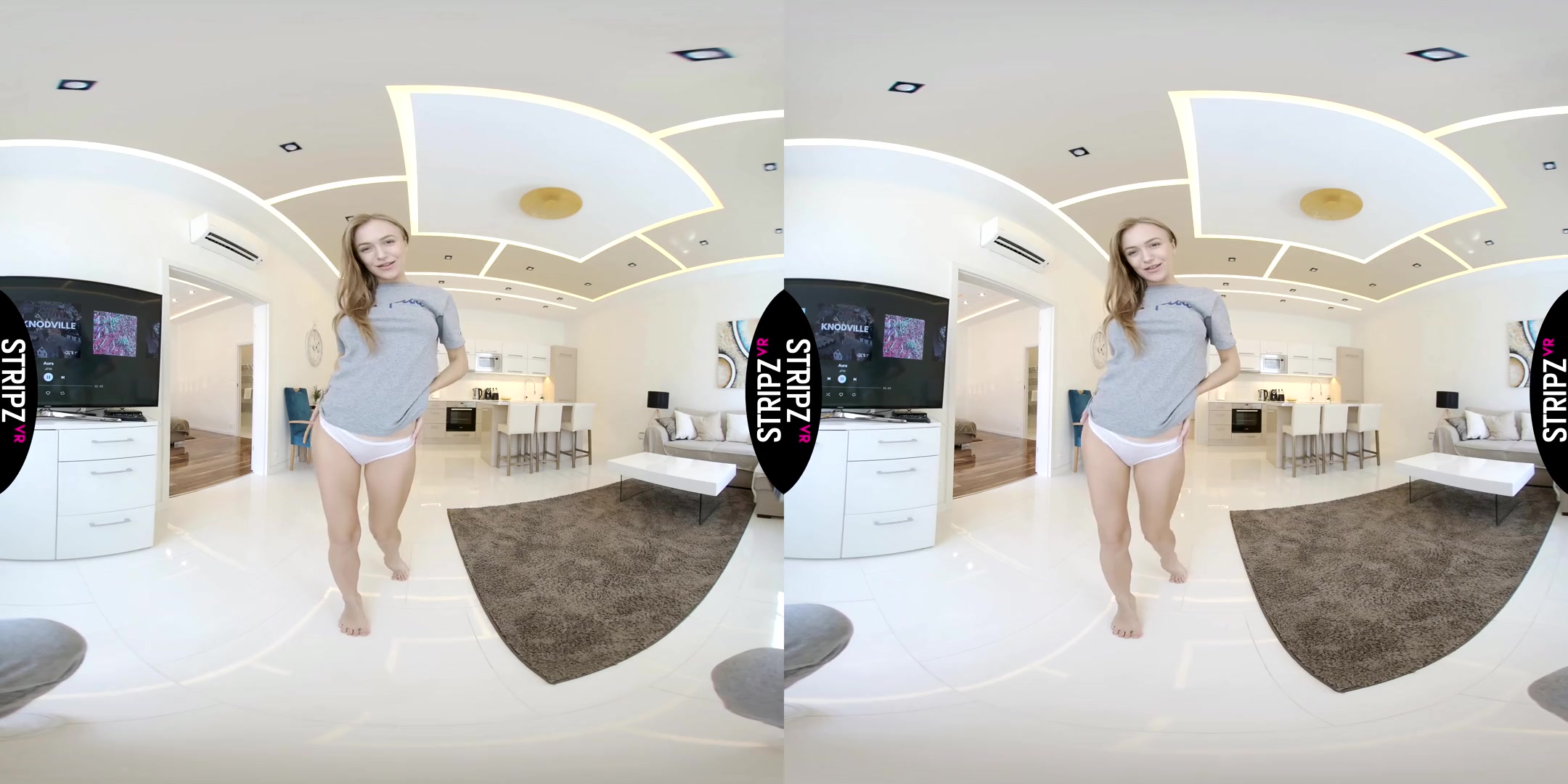 Vika in O.M.F.G - StripzVR