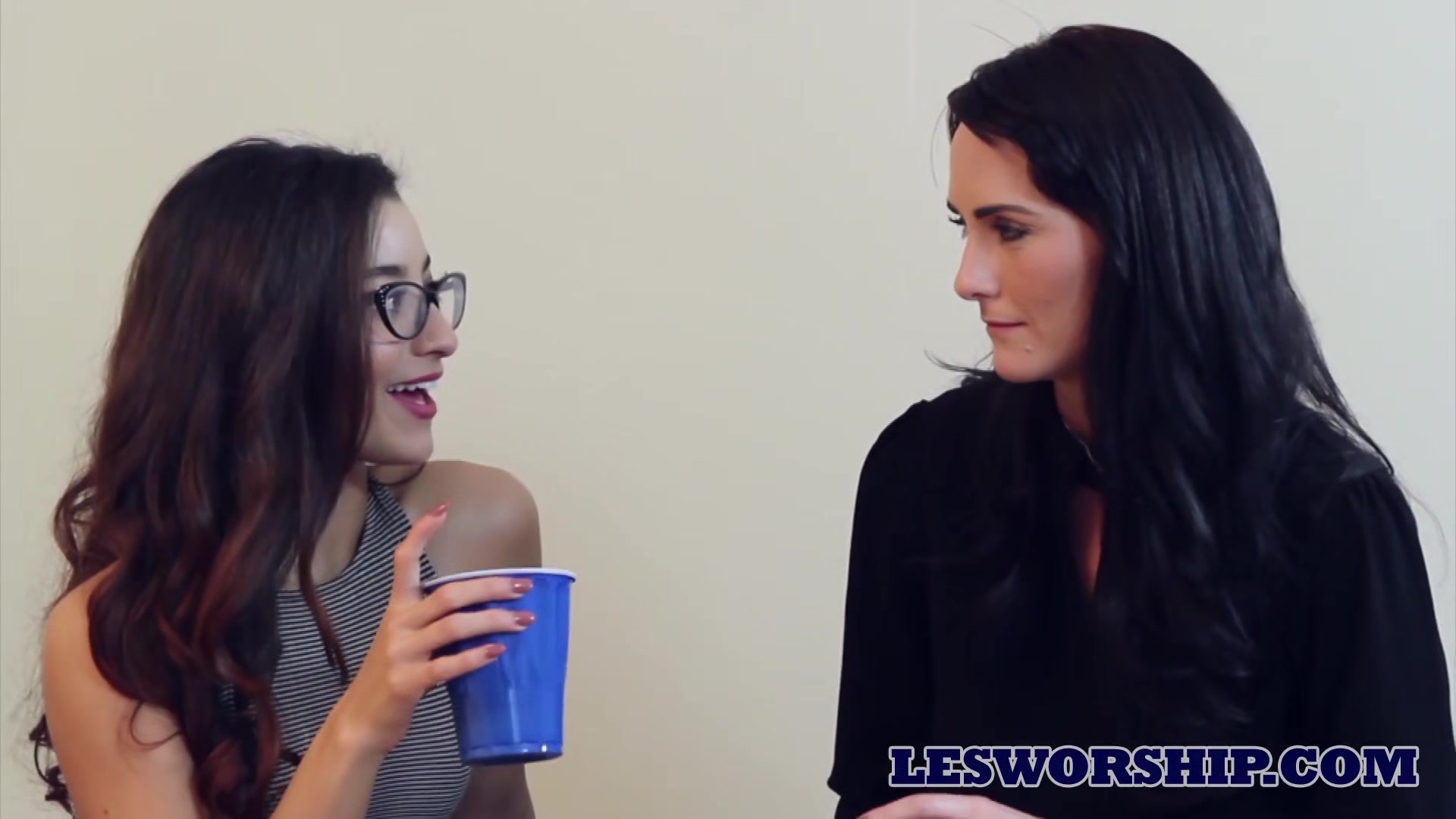 Latina teen 18+ Puts The Moves on MILF Roommate