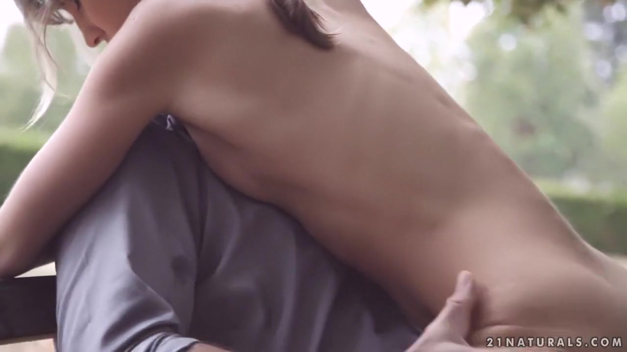 Skinny petite teen 18+ Doris fucking outside