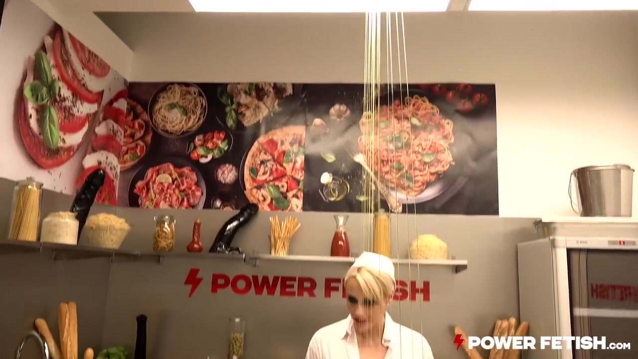 Italian Food Fetish For With Brittany Bardot, Eveline Della And Eveline Dellai
