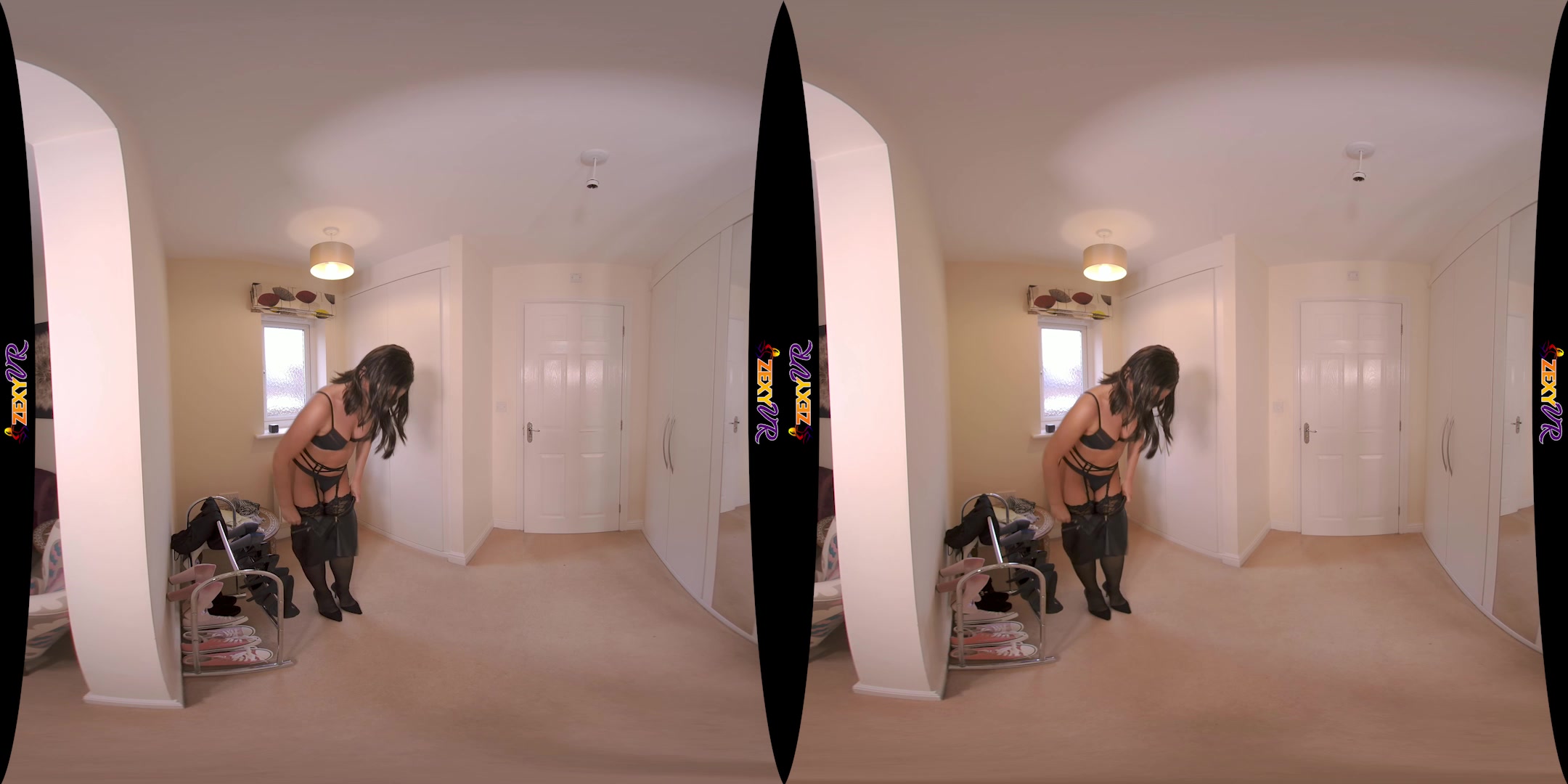 Watch Me Strip featuring Mia J - ZexyVR