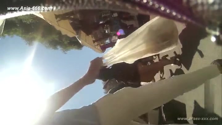 peeping blonde amateur upskirt.2