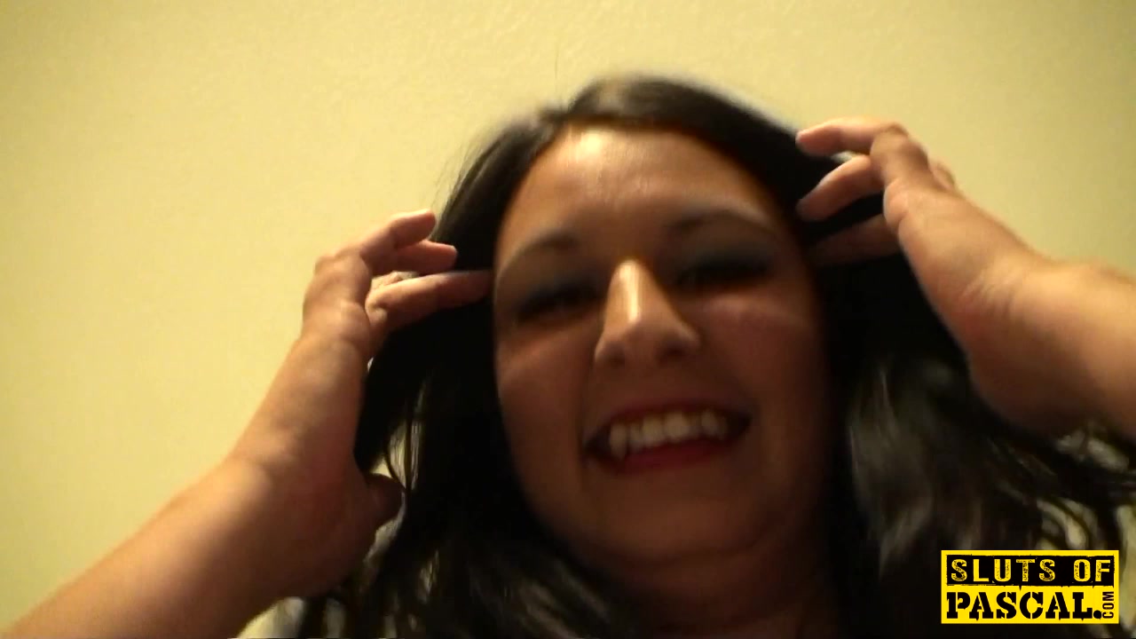 Filthy uk skank rubbing her clit until orgasm