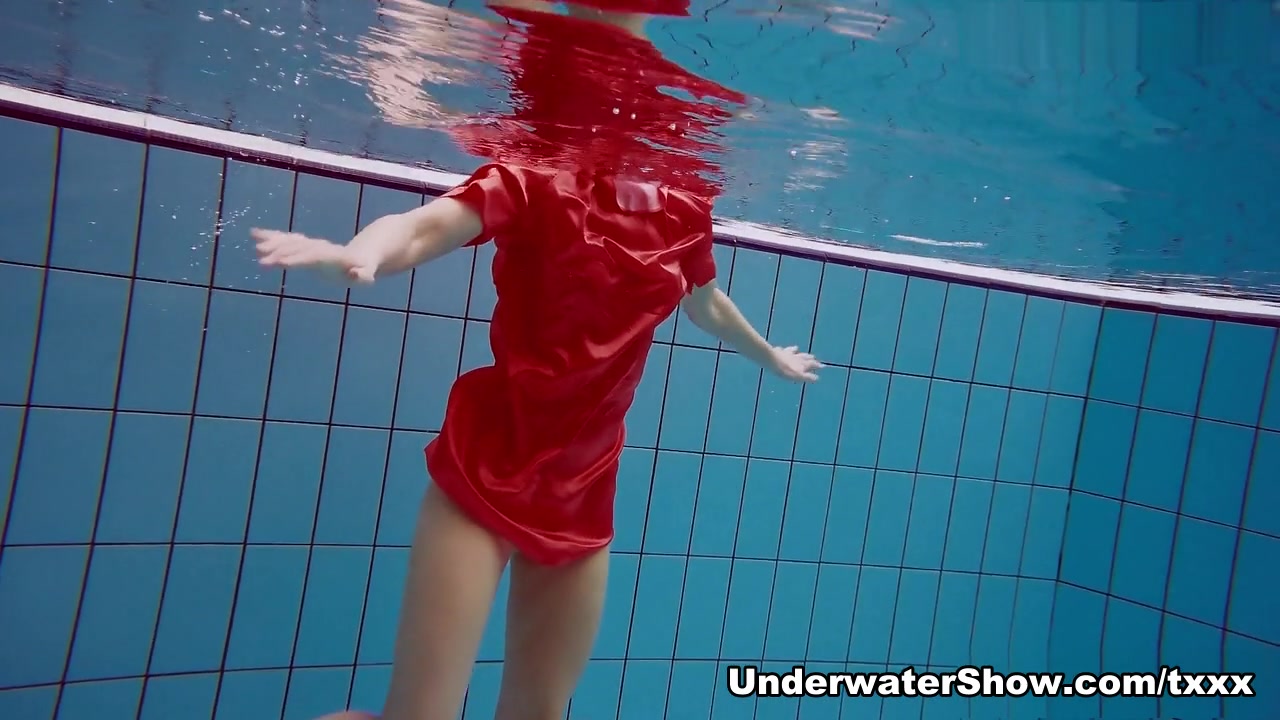 UnderwaterShow Video: Avenna