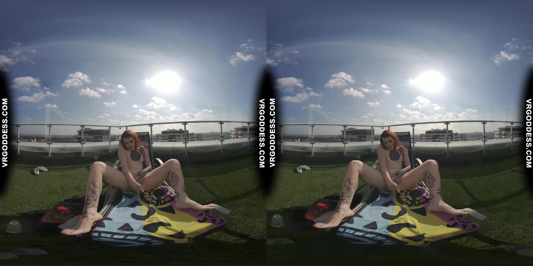 Afternoon Fun In The Sun Hot Tattoo Girl Brille Jills Herself Off Dildoing While Sunbathing