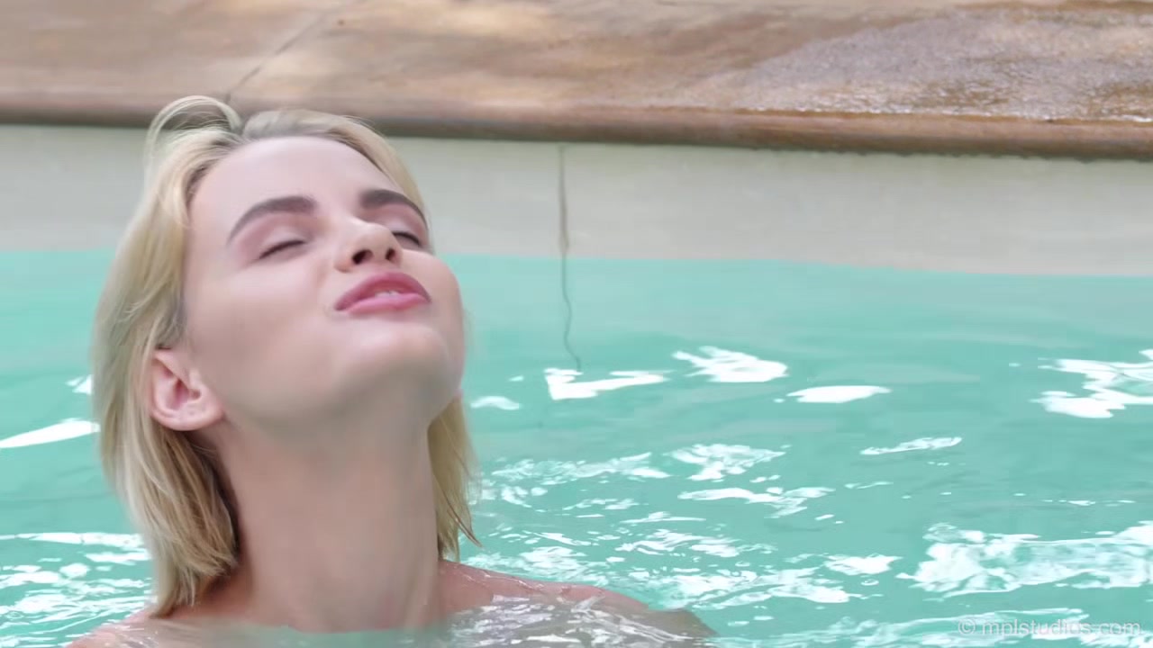 Ariel in Heatwave - MPL Studios