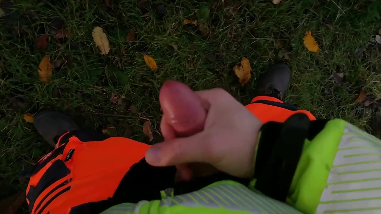 Cum In Boots Solo Pissing And Jerkoff In Hi-vis Uniform