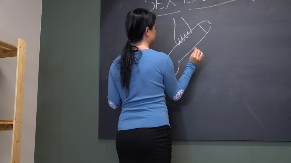 Shelly in Sex Education - DownblouseJerk
