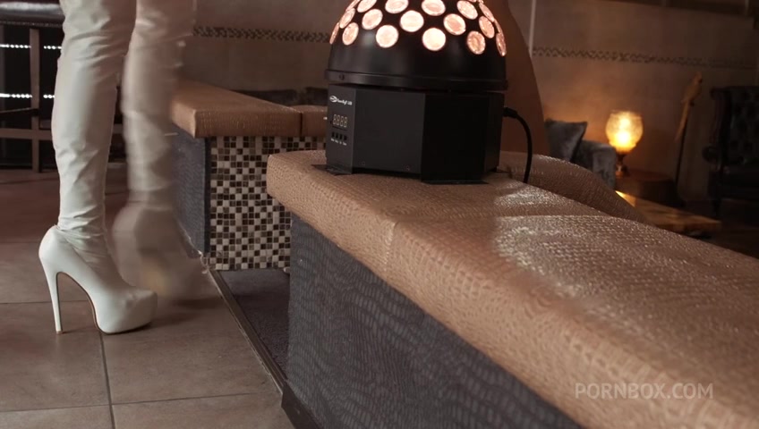 Sexy girls, lingerie, kissing, toys, pussy's and squirting! - PissVids
