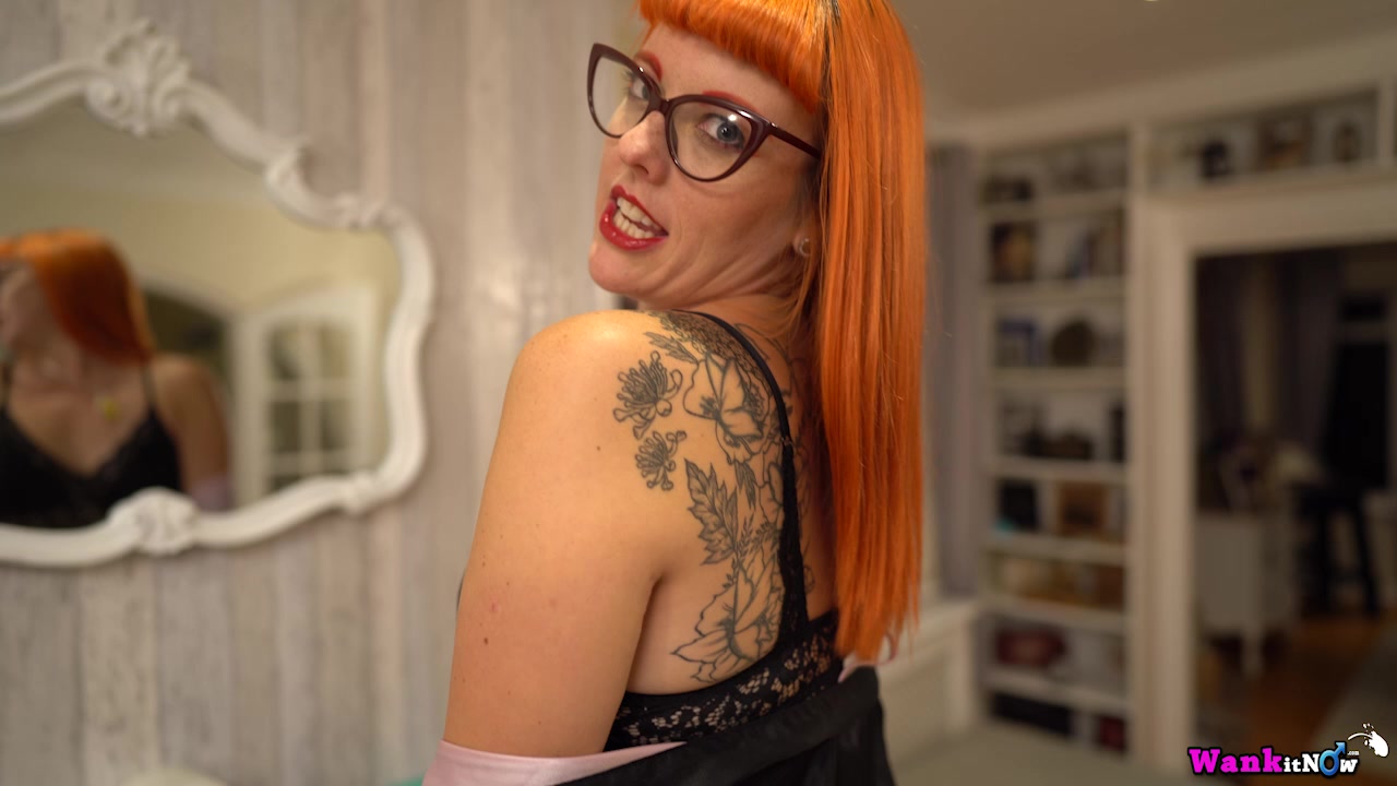 Auburn Fox - Naughty Little Gift For You - Sexy Videos - WankitNow