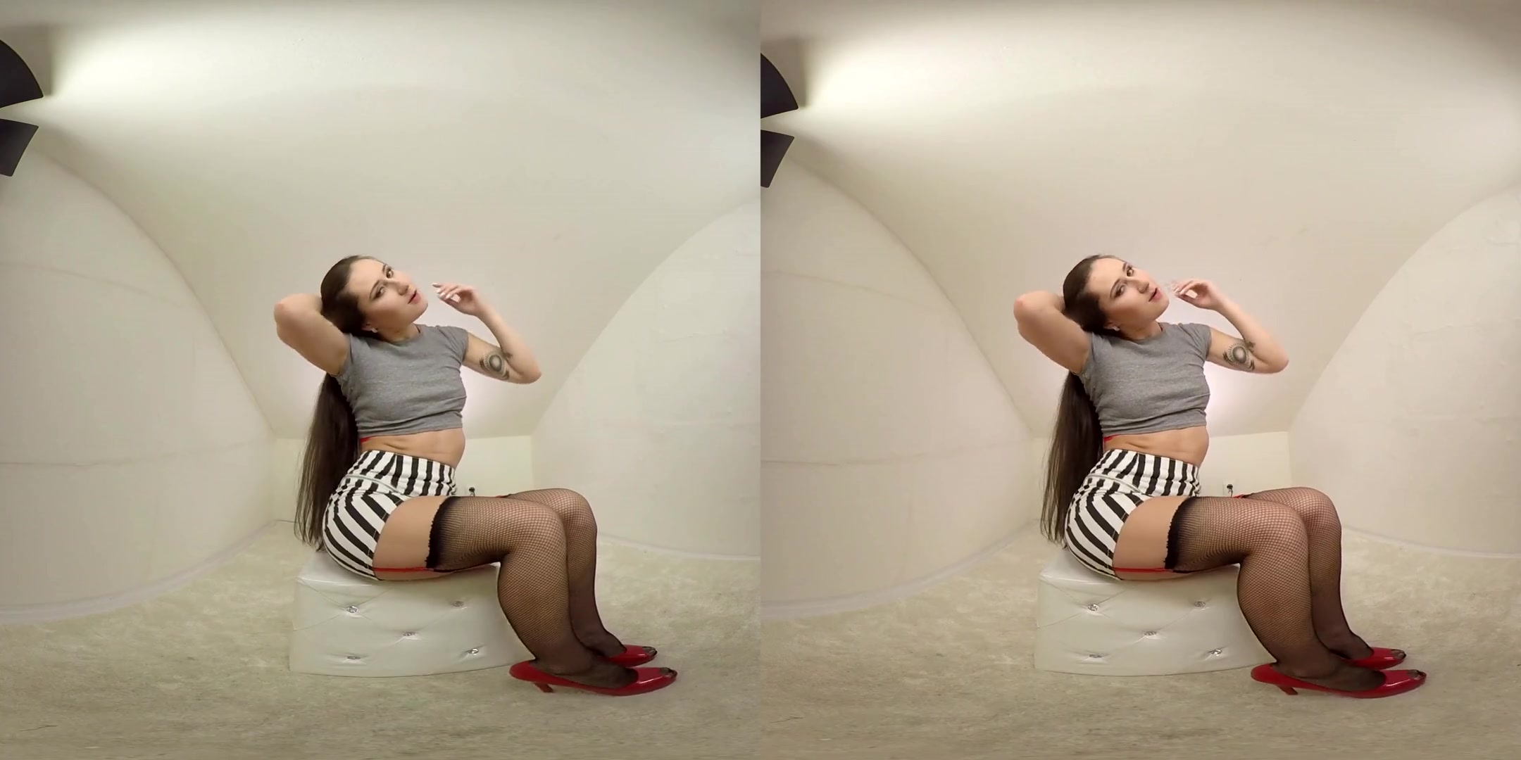 Lara Fox in Petite Lara Fox Cums on Her Toy - BravoModelsMedia