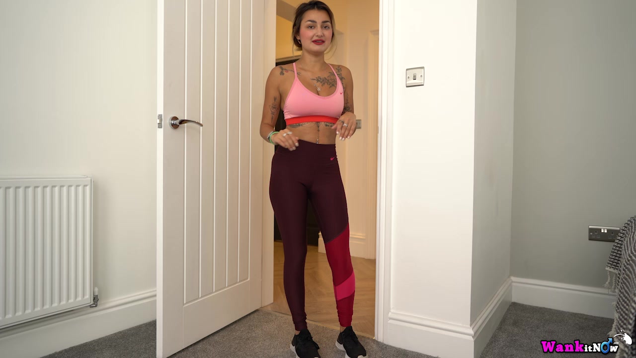 Selene - Come The Gym With Me - Sexy Videos - WankitNow