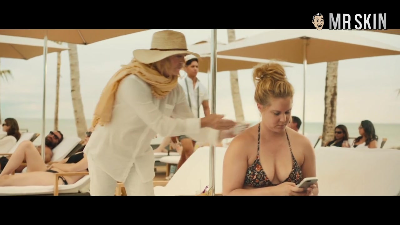 Before Ingrid Goes West See Elizabeth Olsen Go Breast - Mr.Skin
