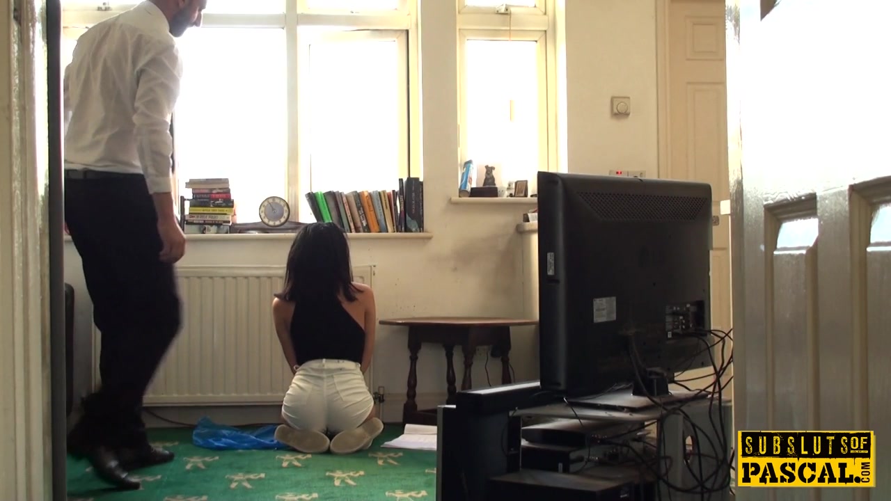 British squirting slut gaggs on maledom cock