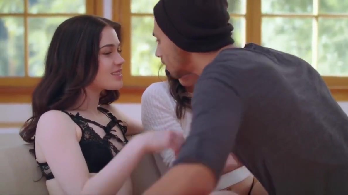 VIXEN Jade Nile Gets Help From Her Roommate To Open Her Boyf