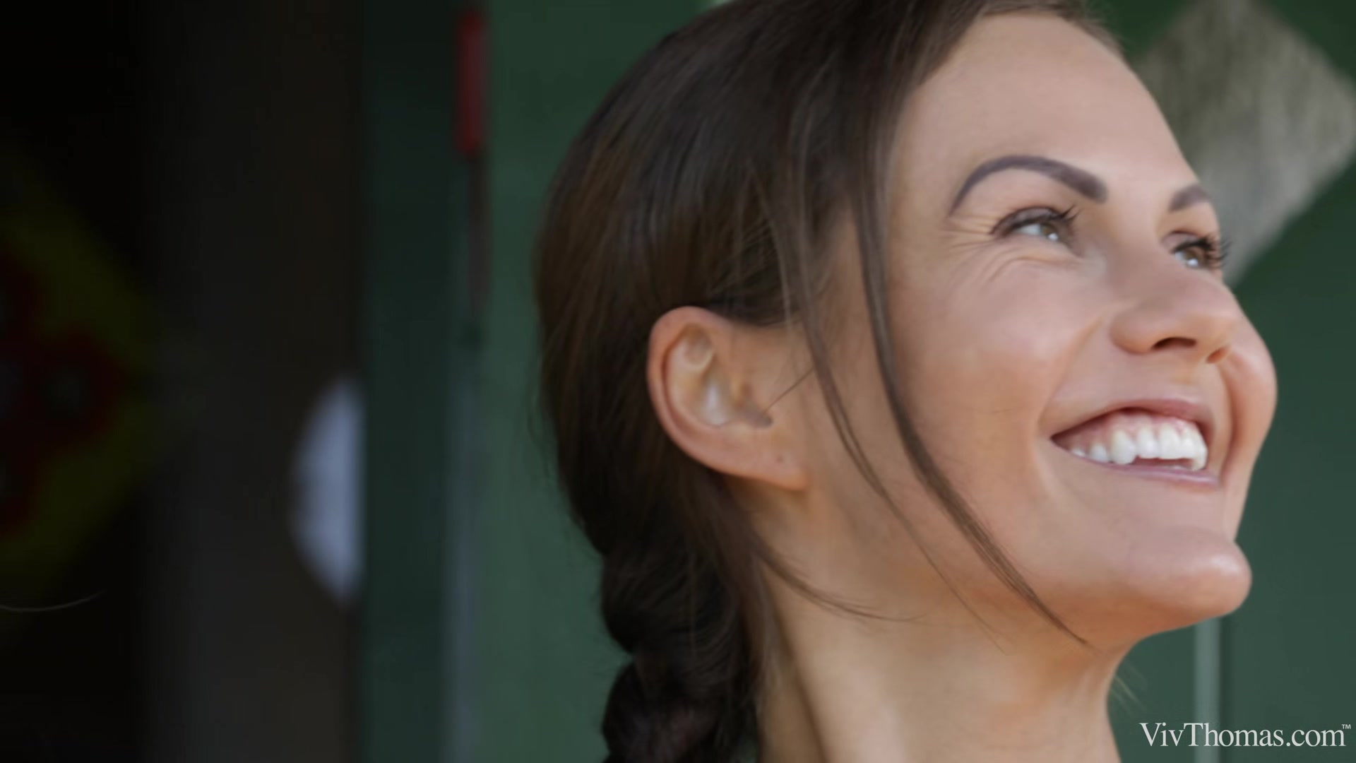 Vine 2 1 - Drenched - Rebecca Volpetti & Stefany Moon & Tina Kay - VivThomas