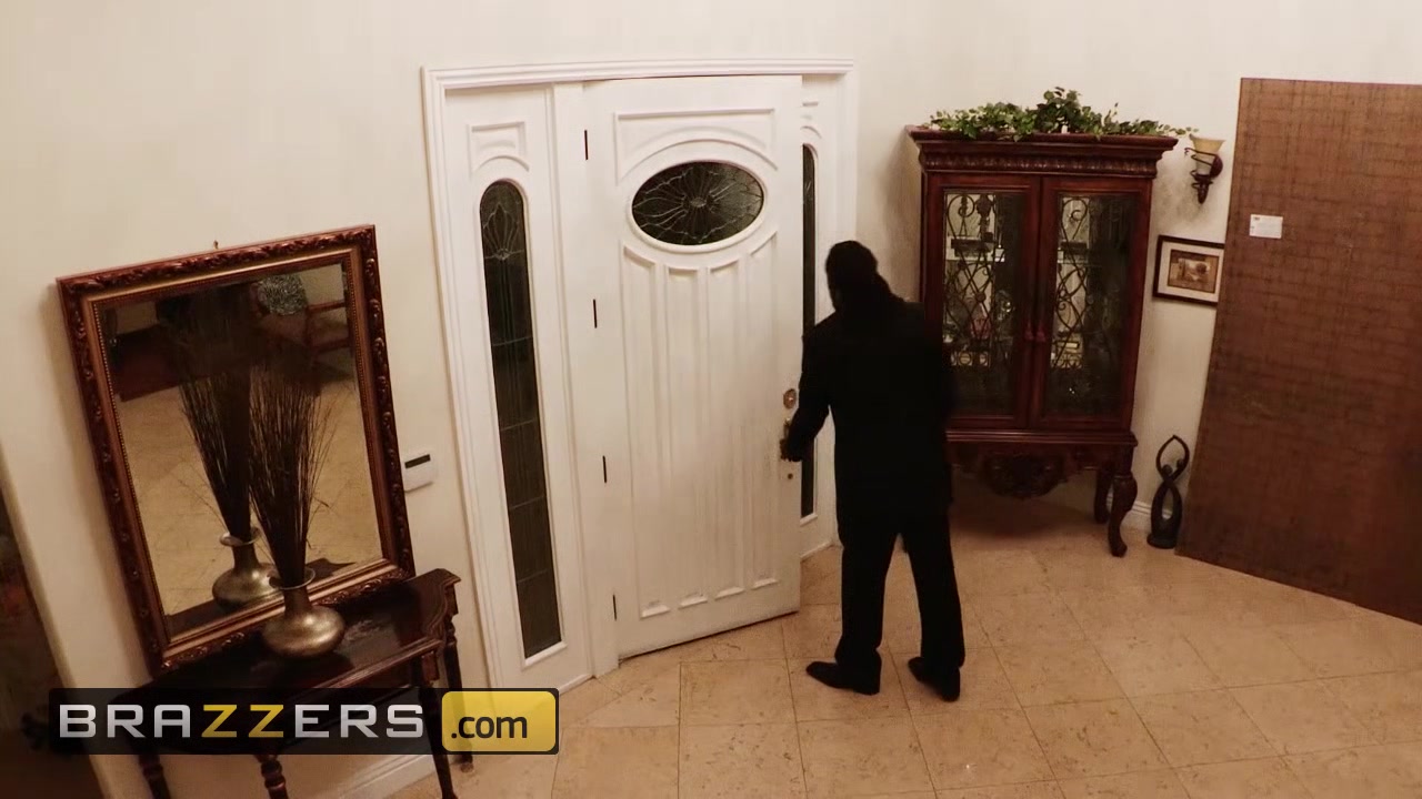 Brazzers Main Channel - Juelz Ventura Jordan Ash - Ass For Cash