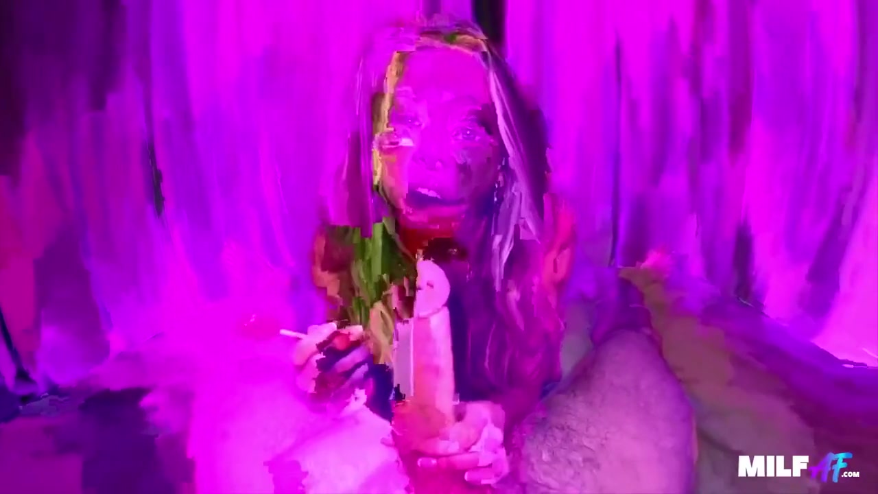 Hot Milf Blonde With Lisa Rose And Barbie Feels