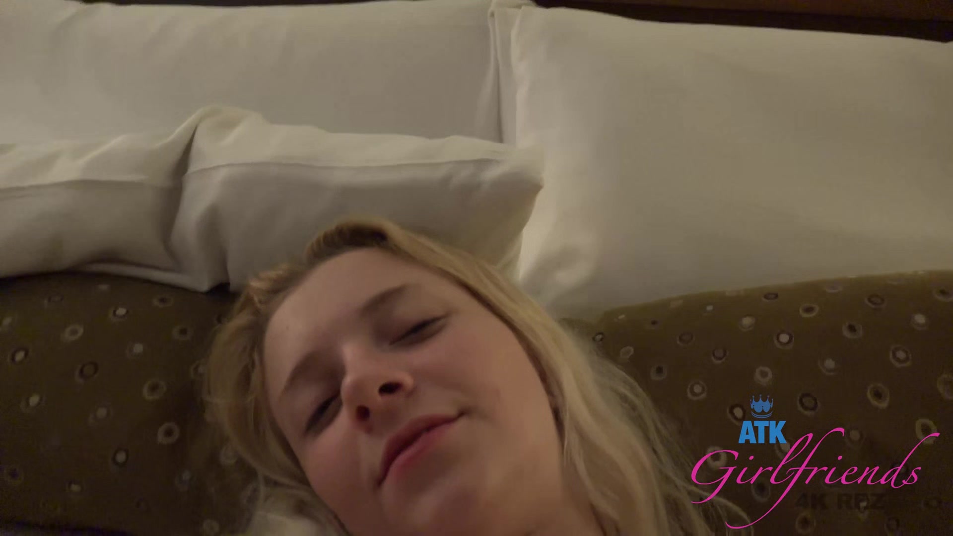 You Eat Riley's Pussy And She Cums So Hard