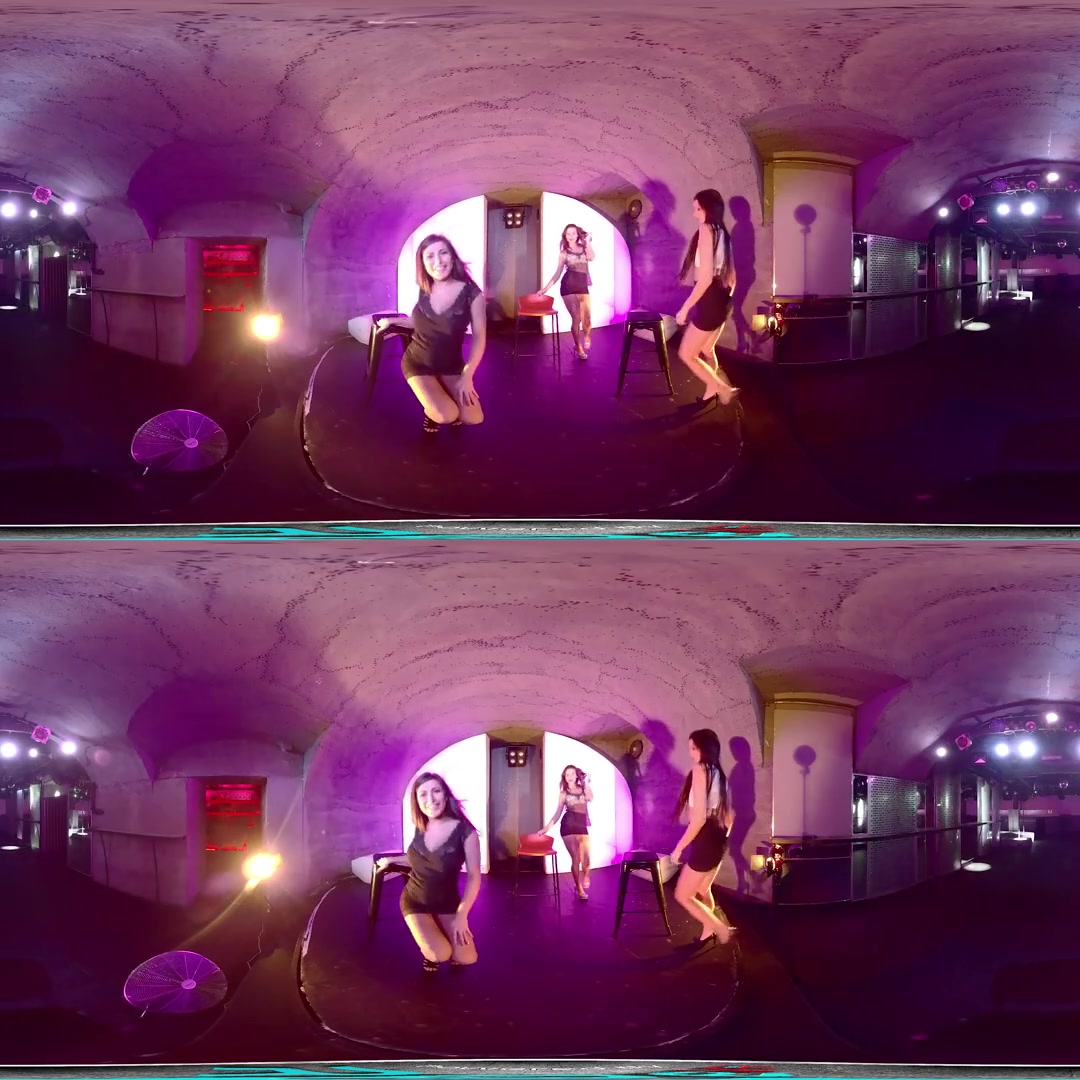 Kinga & Nicole & Sofia Striponstage - ReeVR