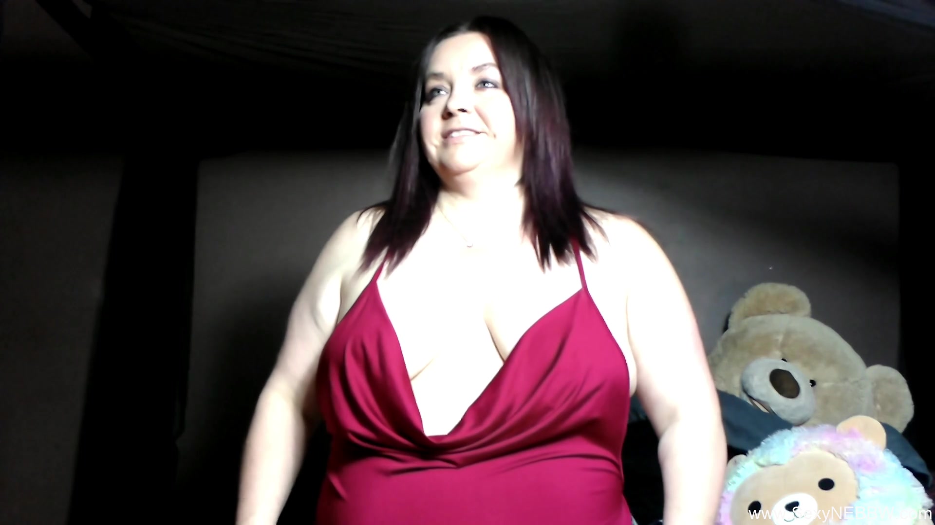 Sexy Bbw Huge Dildo And Cock In Sex Chair - Sexynebbw