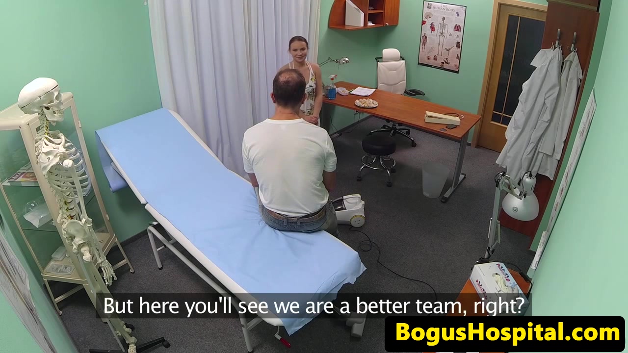 Doctor fucks cleaning eurobabe in his office