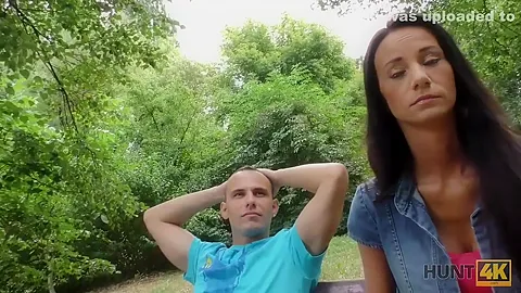 Angry Guy Agreed To Sell Girlfriends Twat For Stack Of Cash