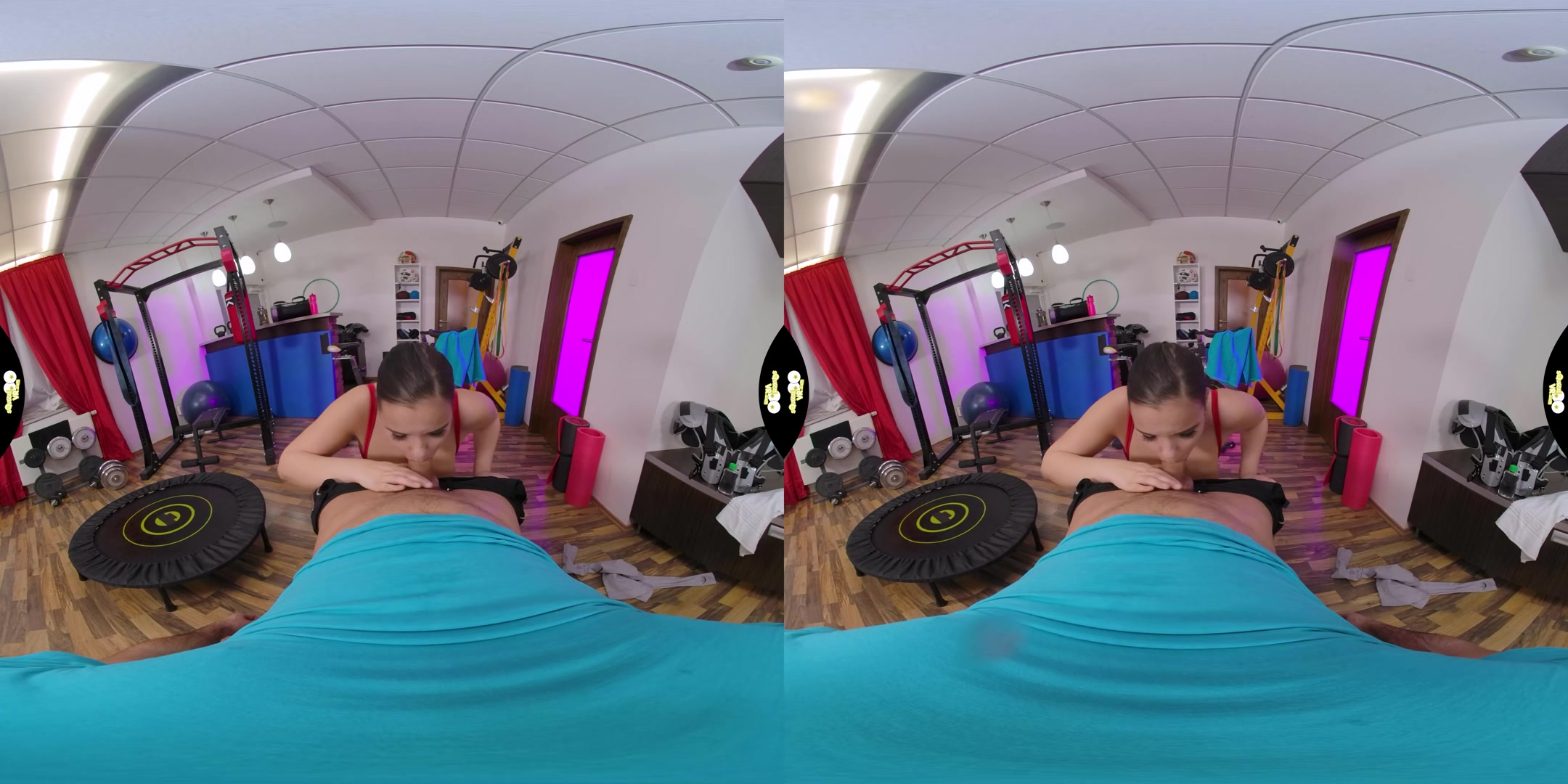 Intense Workout in Gym - SqueezeVR