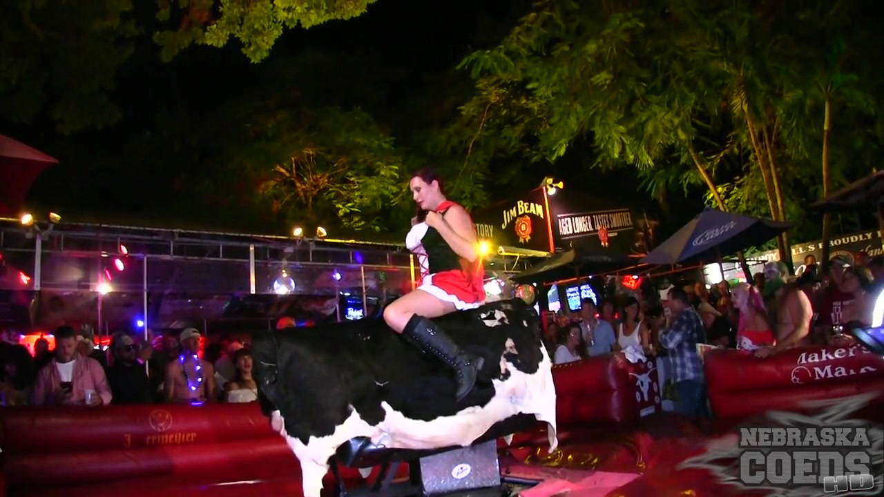 Fantasy Fest 2018 Topless Bull Riding And Girls Flashing Pussy And Tits On The Streets - NebraskaCoeds