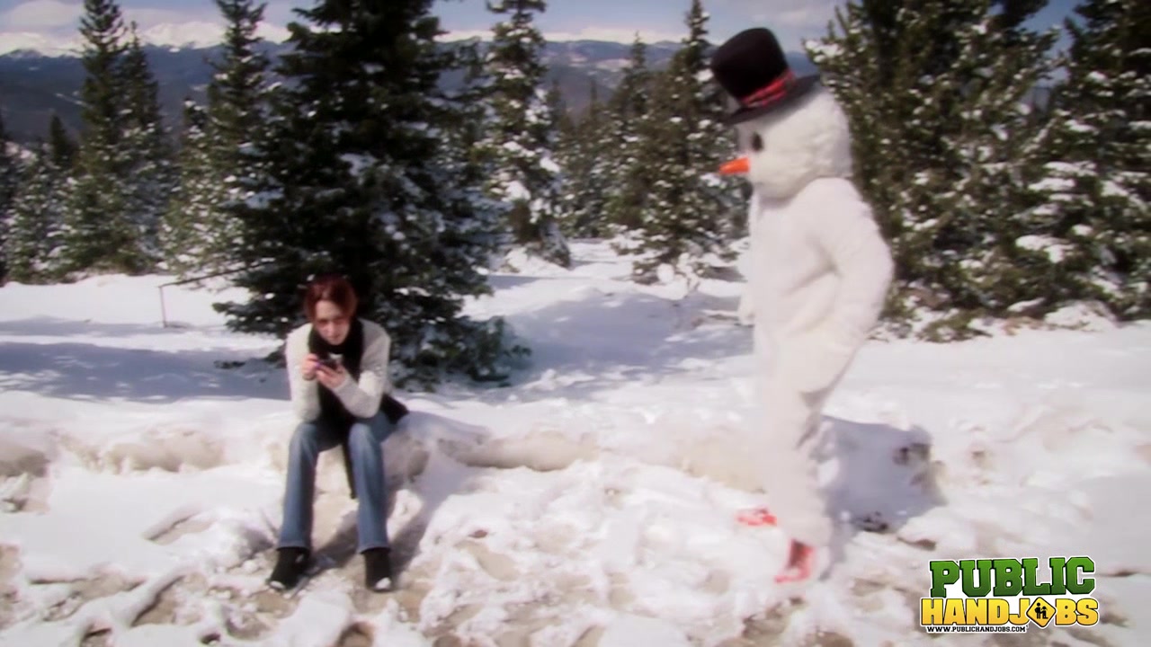 Public Handjobs Brandi de Lafey Strokes A Snowman
