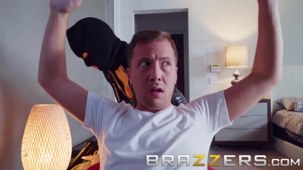 Amia Miley Jessy Jones - Home invasion goes right - Brazzers