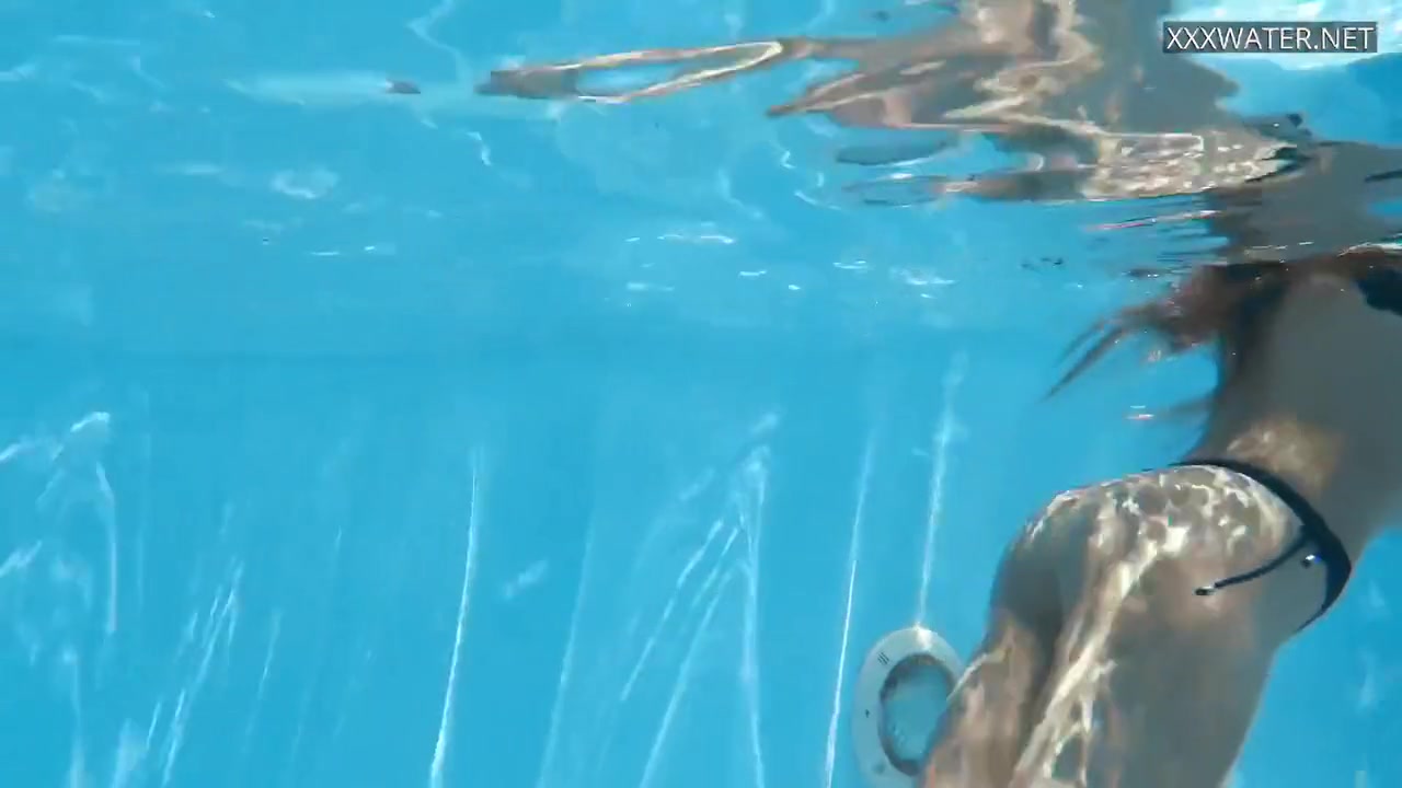 Hottest Petite Tightest Babe Underwater - Bonnie Dolce
