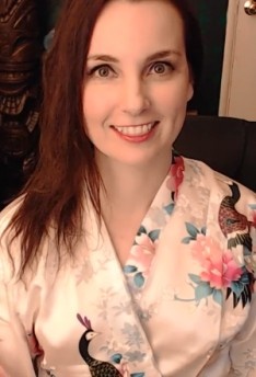 Watch Amber Lily videos
