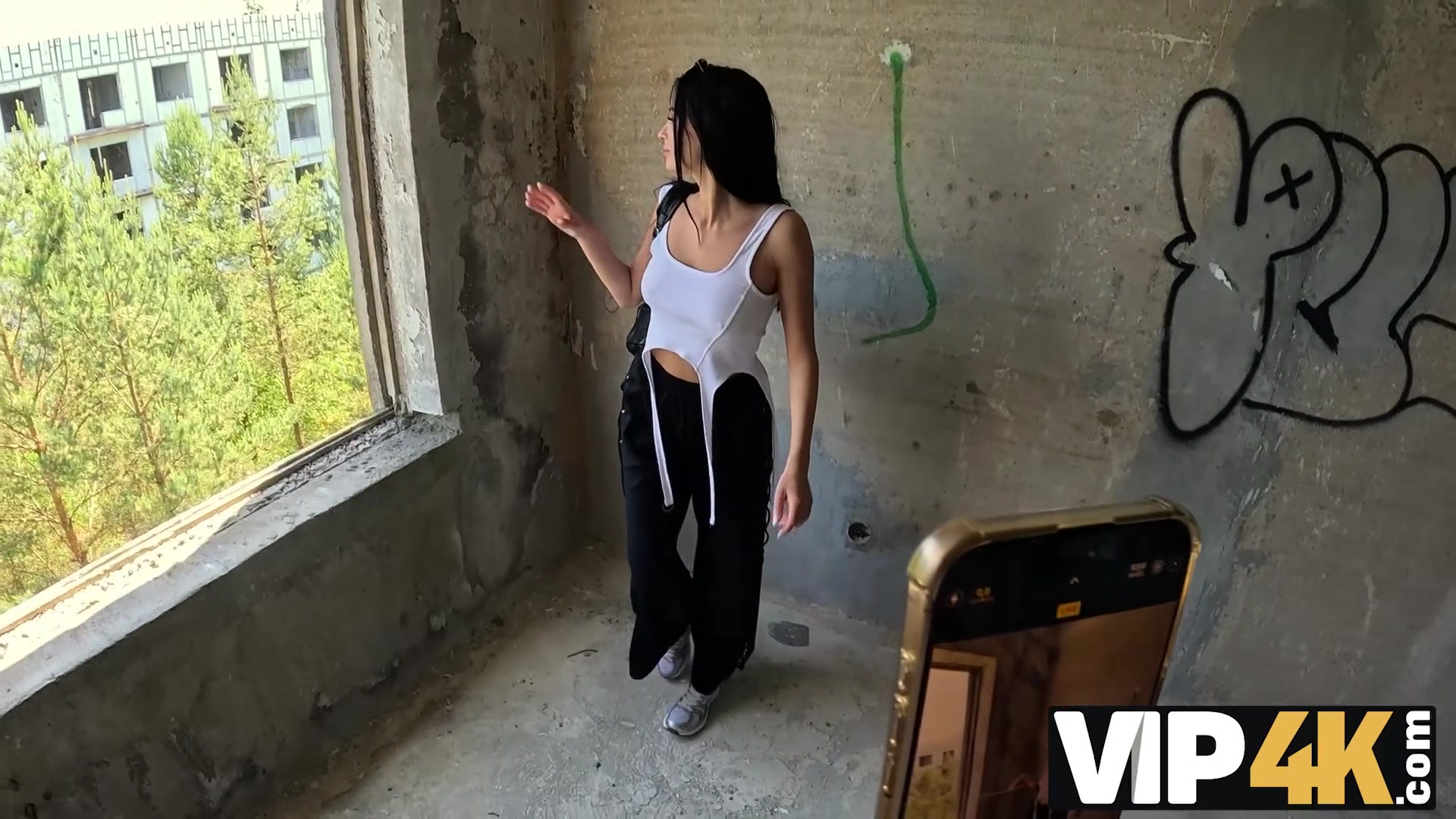 VIP4K. QUICK CHEATING Inside the Ruins