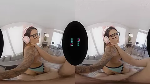 Alexis Zara & Mike Mancini - VRHush